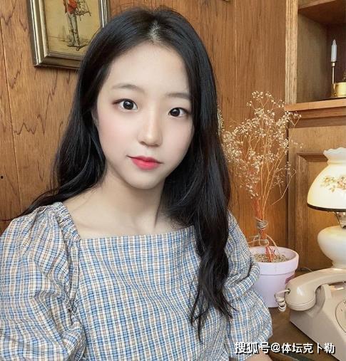 韩国女主播可乐云,韩国网络女主播的时尚魅力与人气崛起