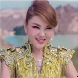 乌兰图雅的背景,草原歌后，从牧民女儿到民族音乐的璀璨明珠