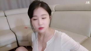 韩国最新女主播艾琳,颜值与才华并存的网络红人